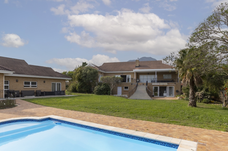 To Let 3 Bedroom Property for Rent in Helena Heights Western Cape